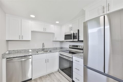 Купить кондоминиум в Сан-Сити-Центр, Флорида 5 комнат, 89.19м2, № 2207679 - фото 8