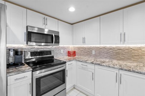 Condominio en venta en Daytona Beach Shores, Florida, 3 dormitorios, 154.96 m2 № 1673464 - foto 15