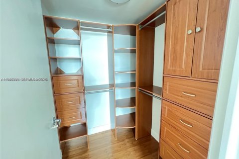 Купить кондоминиум в Майами, Флорида 2 спальни, 95.69м2, № 2005456 - фото 8