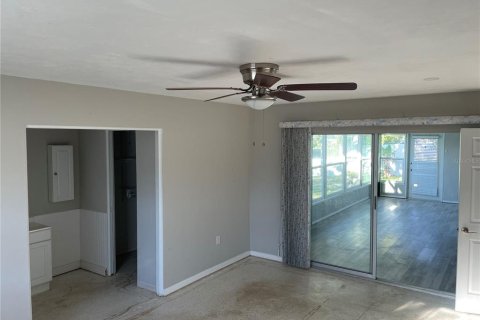 House in Bradenton, Florida 3 bedrooms, 164.25 sq.m. № 2215052 - photo 9