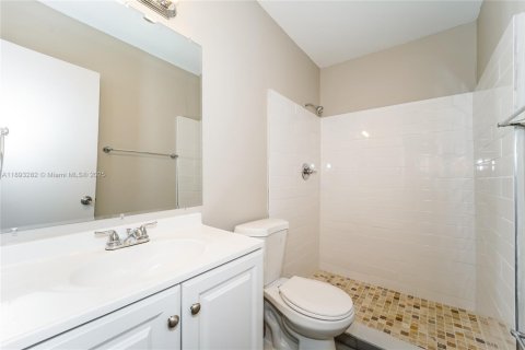 Снять в аренду виллу или дом в Холливуд, Флорида 4 спальни, 166.11м2, № 1945253 - фото 13