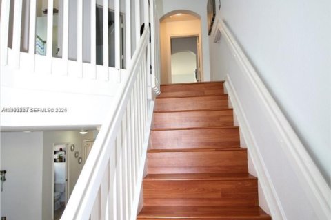 Townhouse in Miramar, Florida 3 bedrooms № 2066416 - photo 12