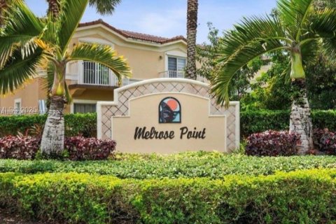 Townhouse in Miramar, Florida 3 bedrooms № 2066416 - photo 1