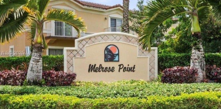Townhouse in Miramar, Florida 3 bedrooms № 2066416