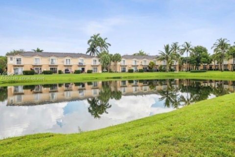 Townhouse in Miramar, Florida 3 bedrooms № 2066416 - photo 20