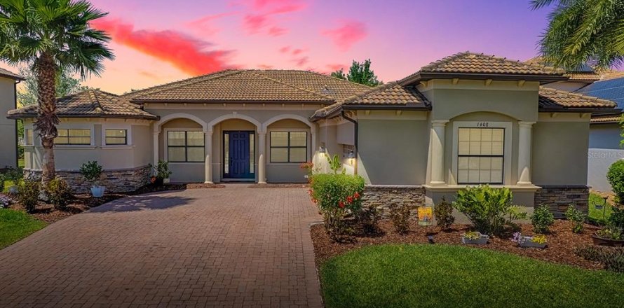 House in Davenport, Florida 4 bedrooms, 292.18 sq.m. № 1616187
