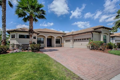 Villa ou maison à vendre à Davenport, Floride: 4 chambres, 292.18 m2 № 1616187 - photo 2