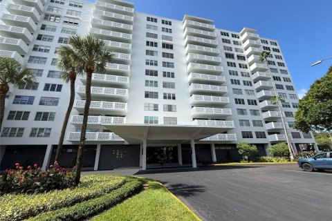 Condo in Tampa, Florida, 1 bedroom № 2390900