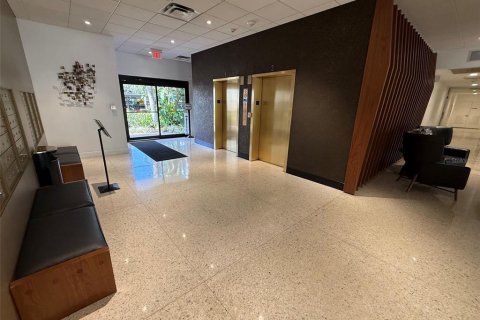 Condo in Tampa, Florida, 1 bedroom  № 2390900 - photo 8