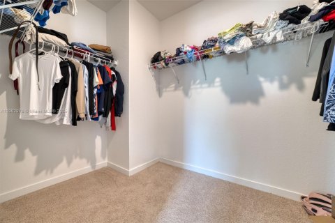 Купить виллу или дом в Хомстед, Флорида 4 спальни, 236.34м2, № 1955538 - фото 30