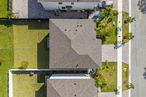 Купить виллу или дом в Хомстед, Флорида 4 спальни, 236.34м2, № 1955538 - фото 6