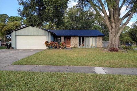 House in Orlando, Florida 4 bedrooms, 128.39 sq.m. № 2129198