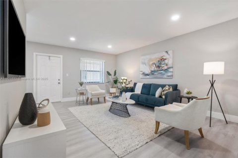 Appartement à louer à Fort Lauderdale, Floride: 2 chambres, 957.92 m2 № 1975827 - photo 2