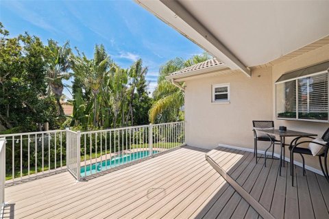 House in Tierra Verde, Florida 4 bedrooms, 344.67 sq.m. № 1757008 - photo 11
