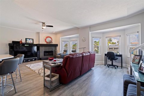 House in Tierra Verde, Florida 4 bedrooms, 344.67 sq.m. № 1757008 - photo 23