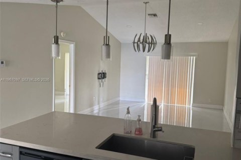 House in Boca Raton, Florida 2 bedrooms, 95.32 sq.m. № 2028445 - photo 6