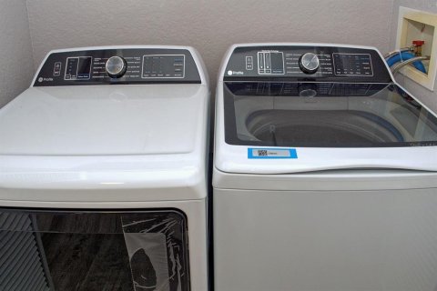 Condominio en alquiler en Orlando, Florida, 2 dormitorios, 101.36 m2 № 1911111 - foto 18