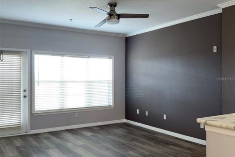 Condominio en alquiler en Orlando, Florida, 2 dormitorios, 101.36 m2 № 1911111 - foto 3
