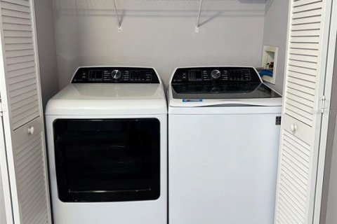 Condominio en alquiler en Orlando, Florida, 2 dormitorios, 101.36 m2 № 1911111 - foto 28