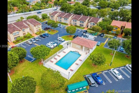 Condominio en venta en Miami, Florida, 3 dormitorios, 104.05 m2 № 2024966 - foto 30