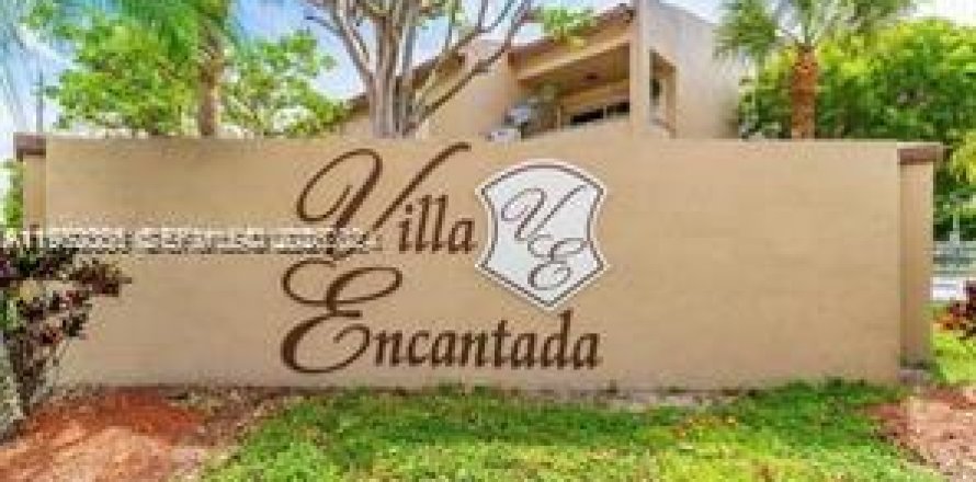 Condominio en Miami, Florida, 3 dormitorios  № 2024966