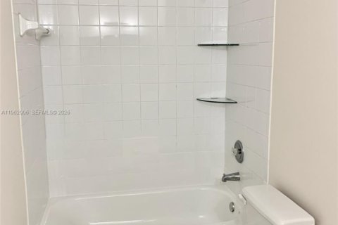 Condominio en venta en Miami, Florida, 3 dormitorios, 104.05 m2 № 2024966 - foto 18