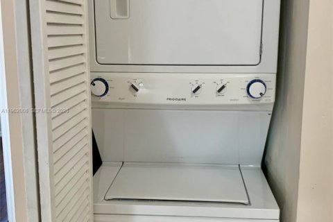 Condominio en venta en Miami, Florida, 3 dormitorios, 104.05 m2 № 2024966 - foto 6