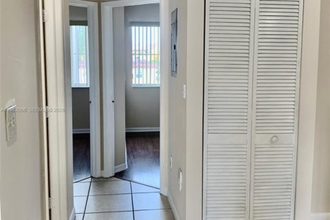 Condominio en venta en Miami, Florida, 3 dormitorios, 104.05 m2 № 2024966 - foto 26