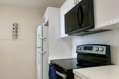 Condominio en venta en Miami, Florida, 3 dormitorios, 104.05 m2 № 2024966 - foto 5