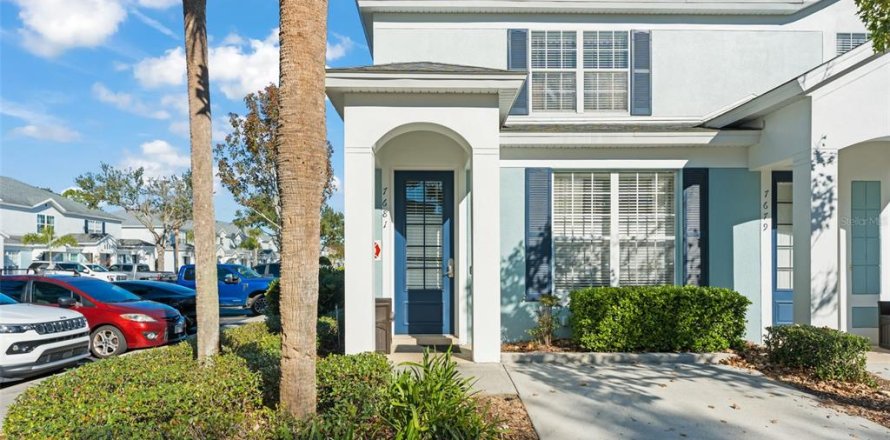 Adosado en Kissimmee, Florida 3 dormitorios, 133.78 m2 № 2218445