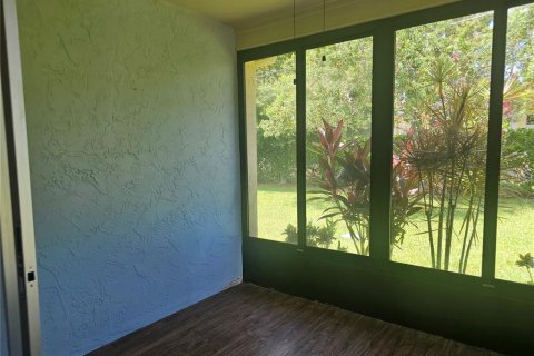 Casa en venta en Palm Harbor, Florida, 2 dormitorios, 92.9 m2 № 1885870 - foto 5