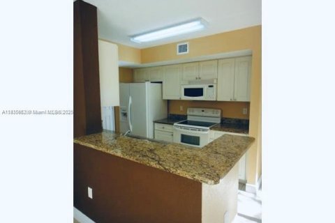 Copropriété à vendre à Cutler Bay, Floride: 2 chambres, 98.57 m2 № 1939943 - photo 17