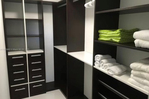 Condominio en venta en Aventura, Florida, 3 dormitorios, 125.42 m2 № 1980060 - foto 19