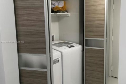 Condominio en venta en Aventura, Florida, 3 dormitorios, 125.42 m2 № 1980060 - foto 21