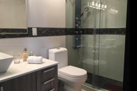 Condominio en venta en Aventura, Florida, 3 dormitorios, 125.42 m2 № 1980060 - foto 18