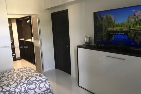 Condominio en venta en Aventura, Florida, 3 dormitorios, 125.42 m2 № 1980060 - foto 10