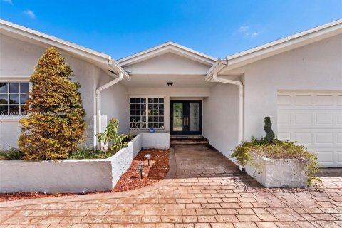 Casa en venta en Miami, Florida, 4 dormitorios, 210.24 m2 № 2167957 - foto 25