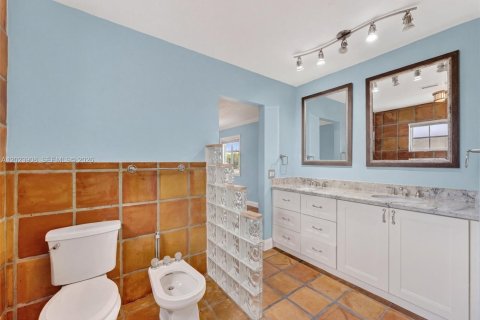 Casa en venta en Miami, Florida, 4 dormitorios, 210.24 m2 № 2167957 - foto 16
