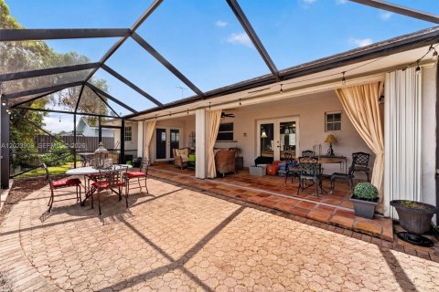Casa en venta en Miami, Florida, 4 dormitorios, 210.24 m2 № 2167957 - foto 19