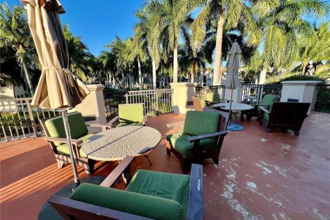 Touwnhouse à vendre à Sunrise, Floride: 3 chambres, 157.93 m2 № 2048997 - photo 9