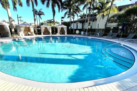 Touwnhouse à vendre à Sunrise, Floride: 3 chambres, 157.93 m2 № 2048997 - photo 7