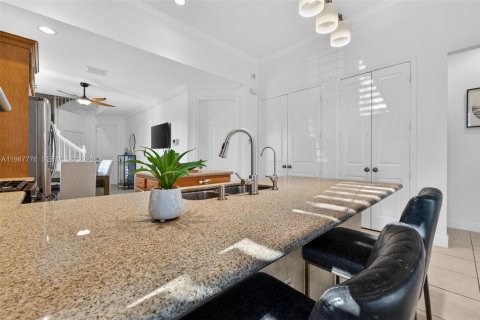 Touwnhouse à vendre à Sunrise, Floride: 3 chambres, 157.93 m2 № 2048997 - photo 17