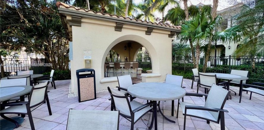 Touwnhouse à Sunrise, Floride 3 chambres, 157.93 m2 № 2048997