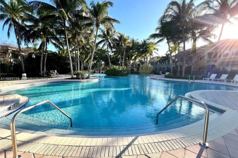 Touwnhouse à vendre à Sunrise, Floride: 3 chambres, 157.93 m2 № 2048997 - photo 3