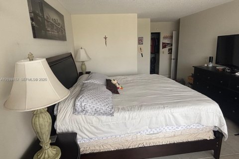 Condominio en venta en Hallandale Beach, Florida, 2 dormitorios, 99.87 m2 № 2085010 - foto 10