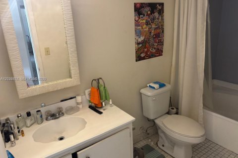 Condominio en venta en Hallandale Beach, Florida, 2 dormitorios, 99.87 m2 № 2085010 - foto 11