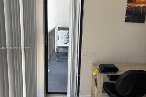 Condominio en venta en Hallandale Beach, Florida, 2 dormitorios, 99.87 m2 № 2085010 - foto 8