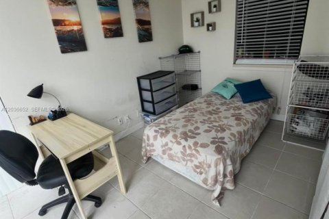 Condominio en venta en Hallandale Beach, Florida, 2 dormitorios, 99.87 m2 № 2085010 - foto 7