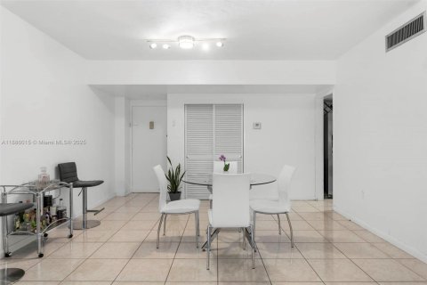 Купить кондоминиум в Майами-Бич, Флорида 1 спальня, 85.66м2, № 2012831 - фото 7