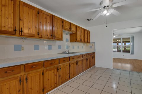 House in Vero Beach, Florida 2 bedrooms, 72.93 sq.m. № 2082804 - photo 16